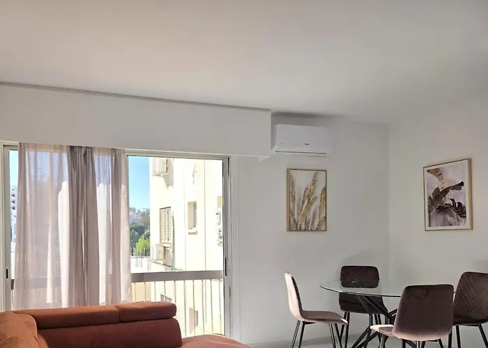 Heart By Staycom Апартаменти *