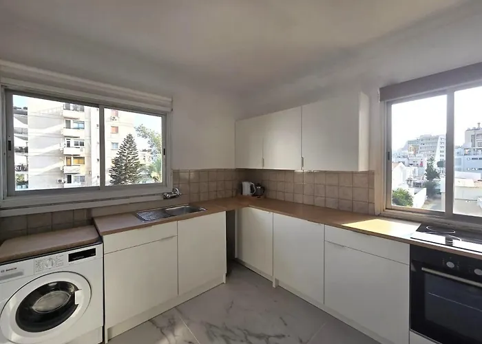 Heart By Staycom Апартаменти Нікосія